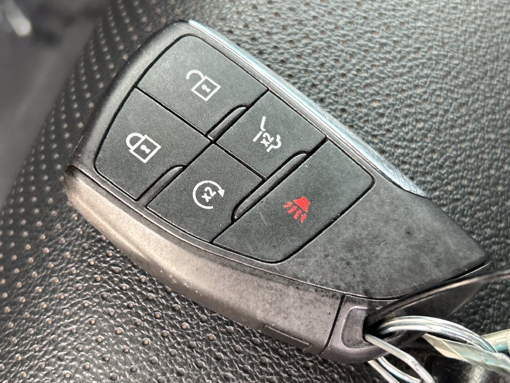 Used 2025 Chevrolet Traverse LT AWD/4WD image 34