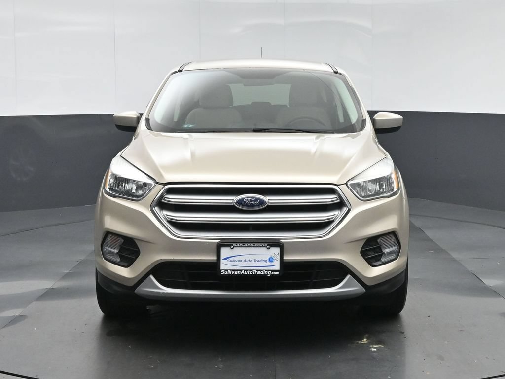 Used 2017 Ford Escape SE AWD/4WD image 2