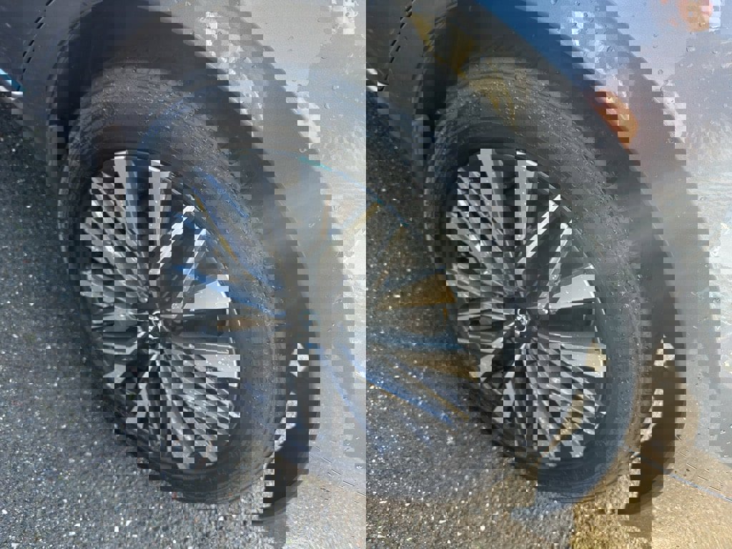 Used 2024 Nissan Altima 2.5 SV image 5