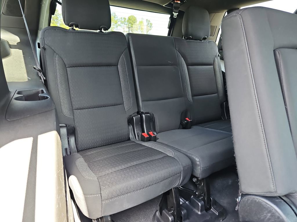 Used 2023 GMC Yukon SLE image 15