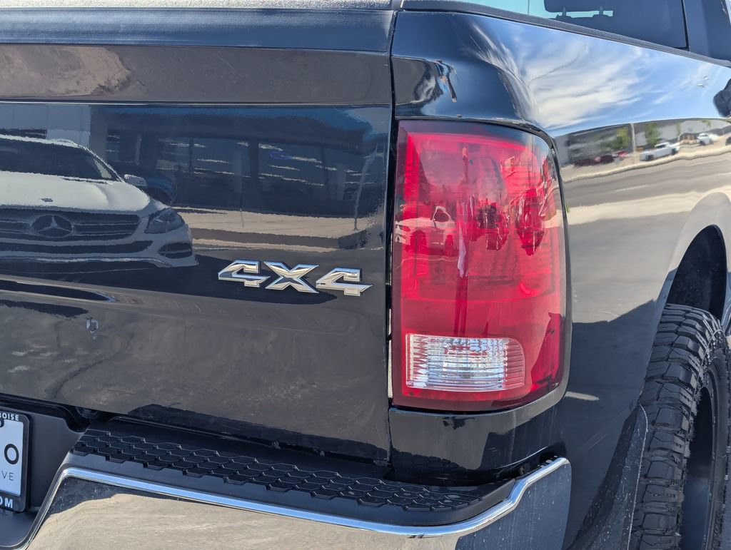 Used 2017 RAM 1500 Classic SLT AWD/4WD image 5