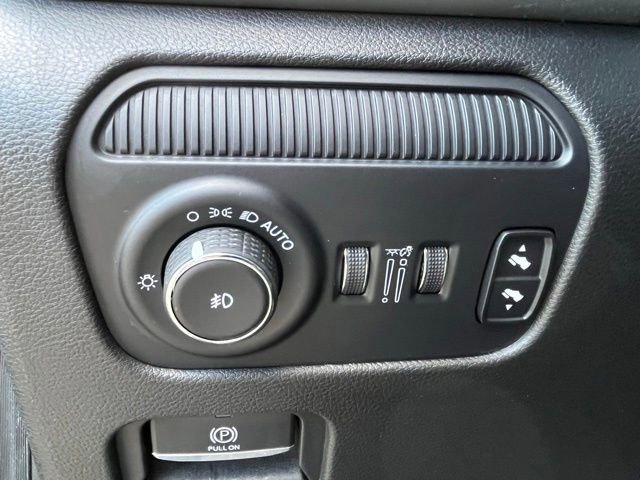Used 2024 Jeep Wagoneer Series II w/ Flexible Seating Group AWD/4WD image 19