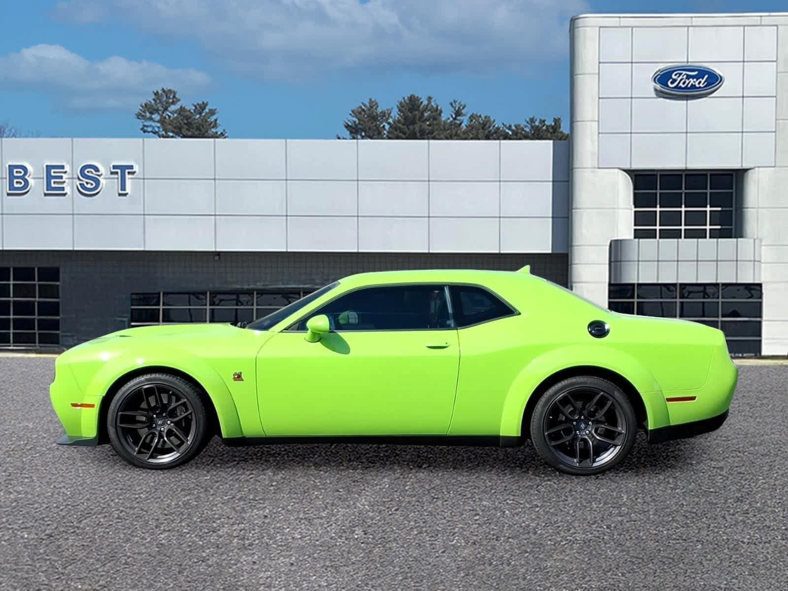 Used 2019 Dodge Challenger R/T Scat Pack RWD image 2