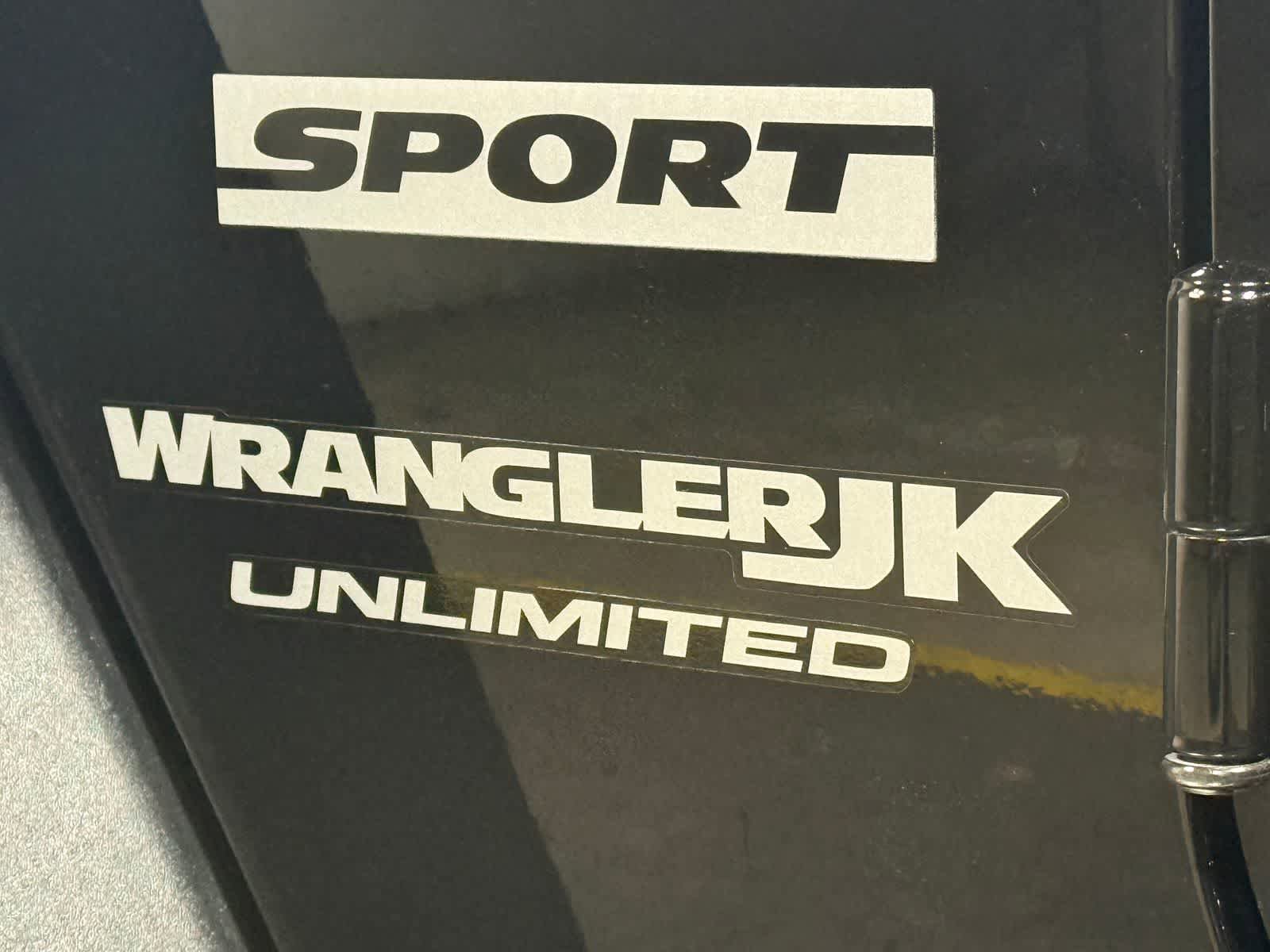 Used 2018 Jeep Wrangler Unlimited Sport S AWD/4WD image 13