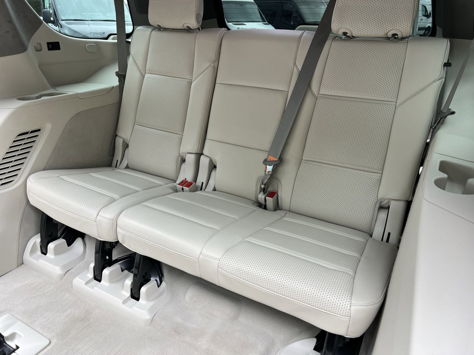 Used 2022 Cadillac Escalade Sport Platinum w/ LPO, ONYX Package image 24