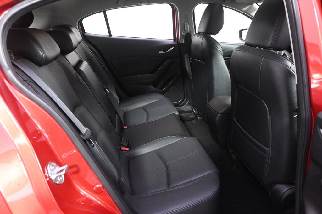 Used 2018 MAZDA MAZDA3 Grand Touring FWD image 18
