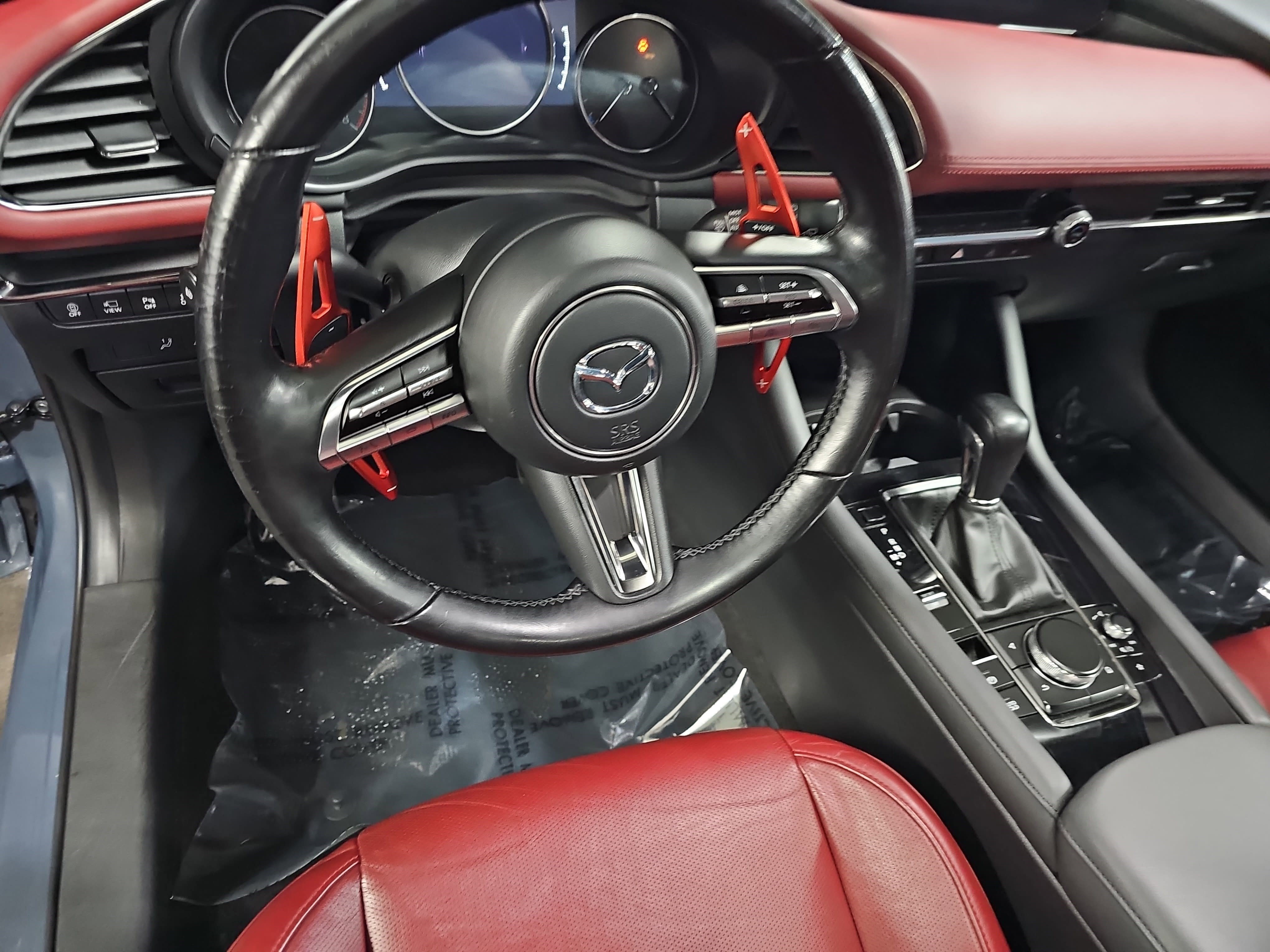 Used 2021 MAZDA MAZDA3 Hatchback w/Premium Plus Pkg image 17