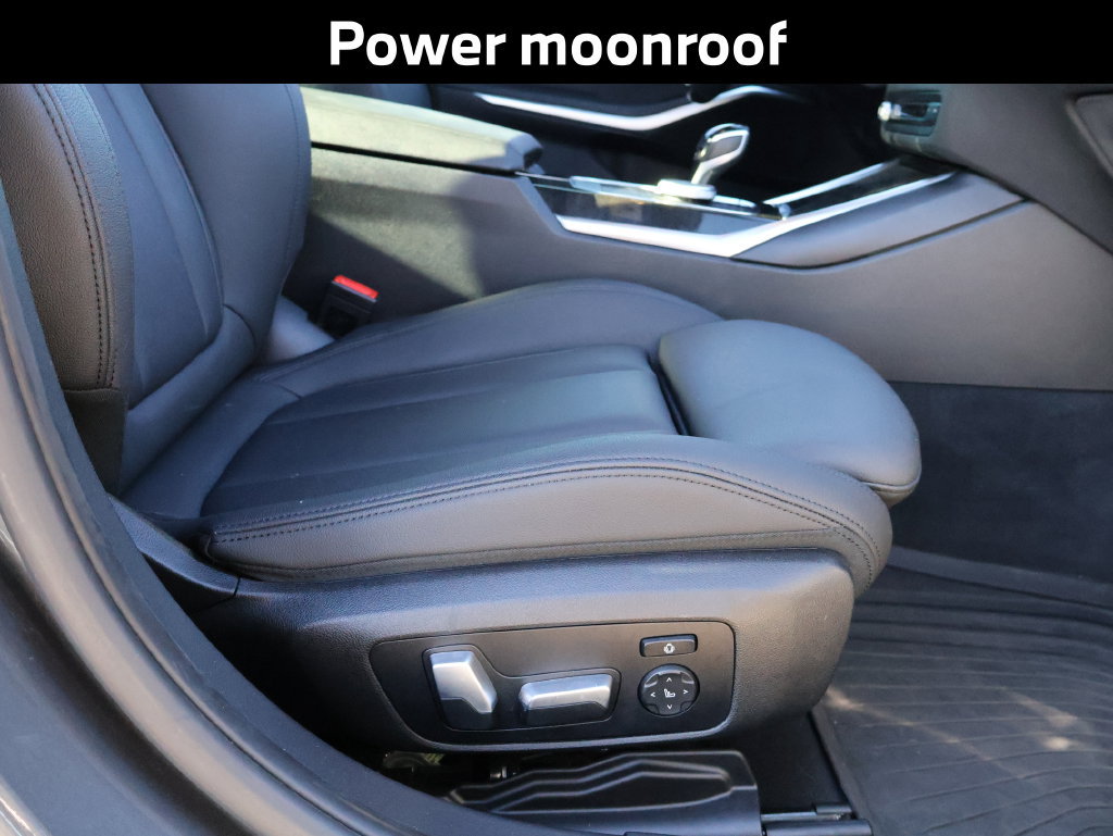 Used 2019 BMW 330i xDrive Sedan w/ Convenience Package AWD/4WD image 10