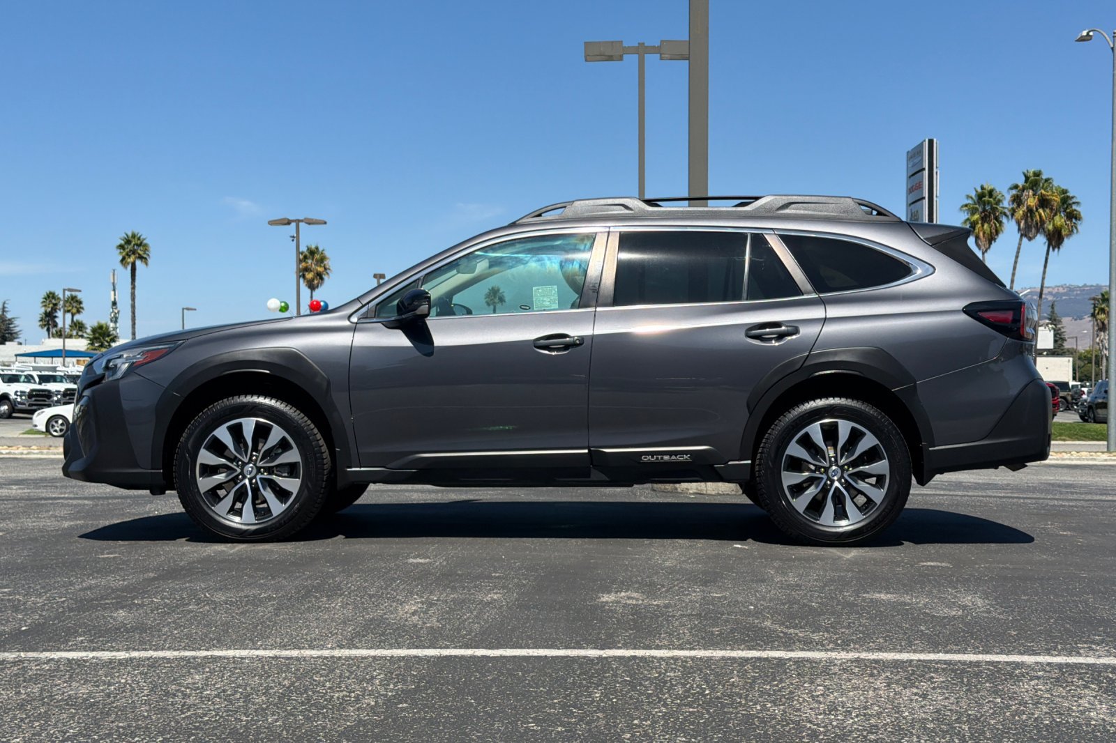Used 2023 Subaru Outback Limited AWD/4WD image 7