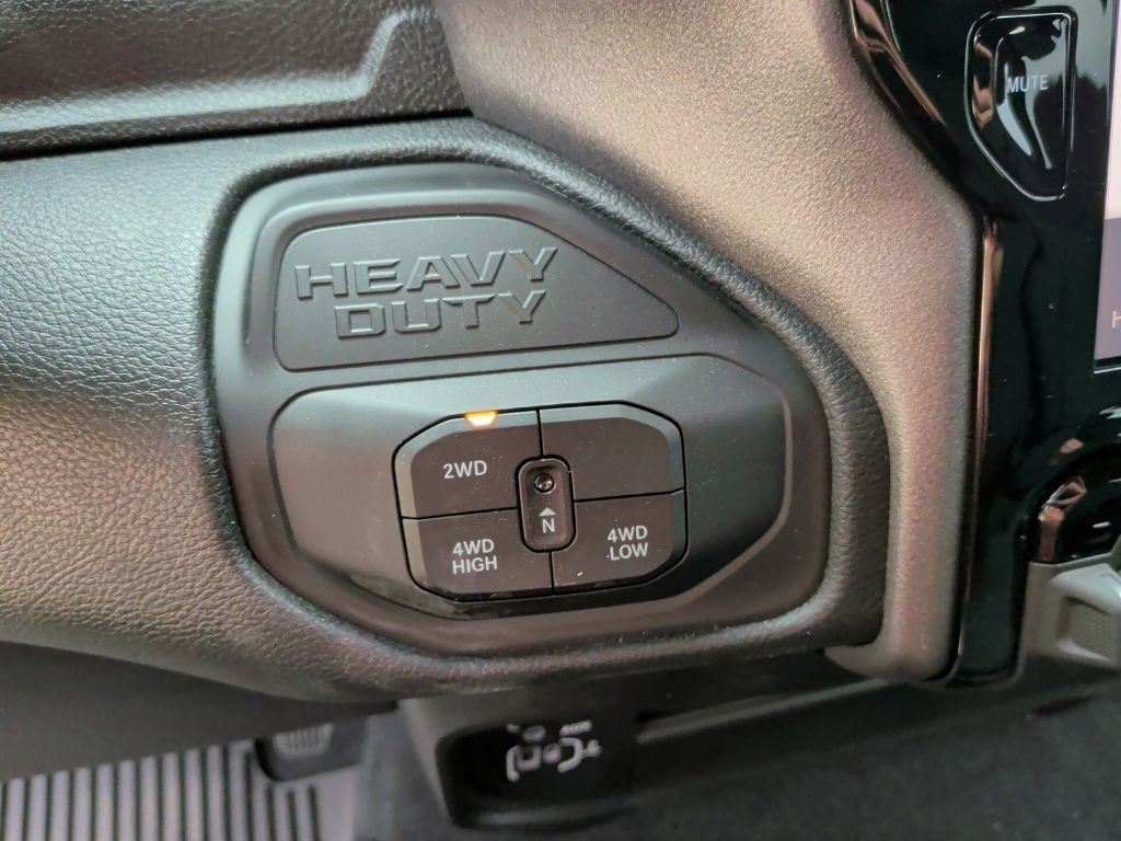 New 2026 RAM 3500 Tradesman AWD/4WD image 32