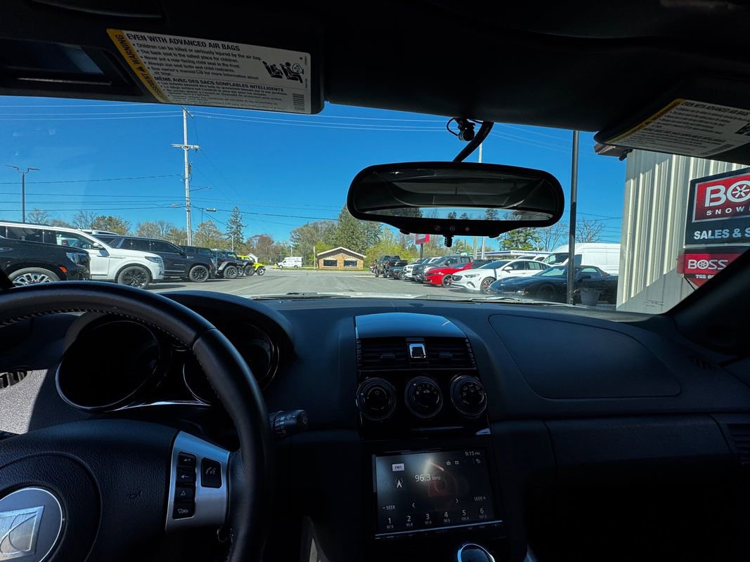 Used 2009 Saturn Sky Red Line RWD image 18