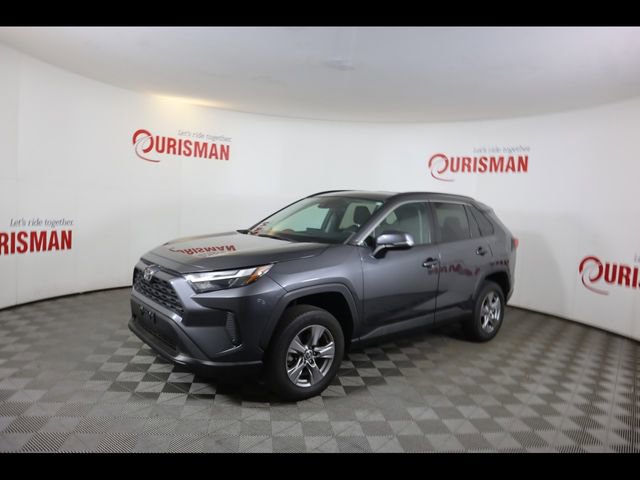 Used 2023 Toyota RAV4 XLE AWD/4WD image 5