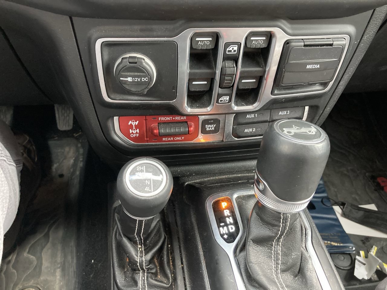 Used 2018 Jeep Wrangler Unlimited Rubicon AWD/4WD image 13
