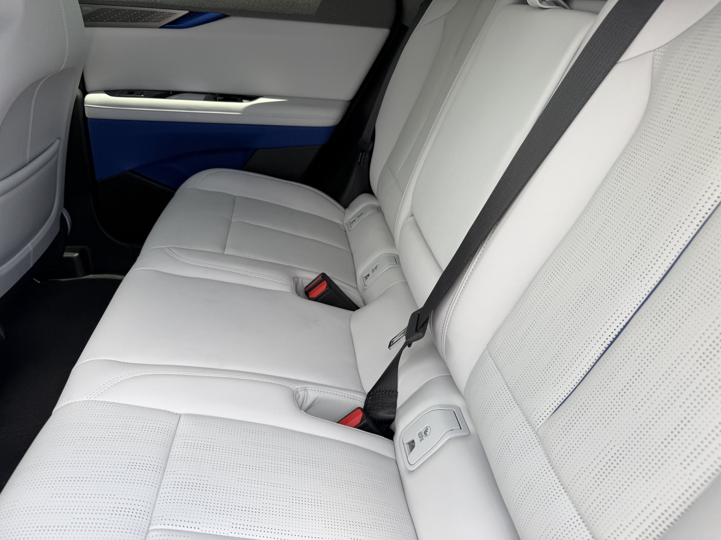 New 2027 Cadillac Optiq Premium Luxury RWD image 27