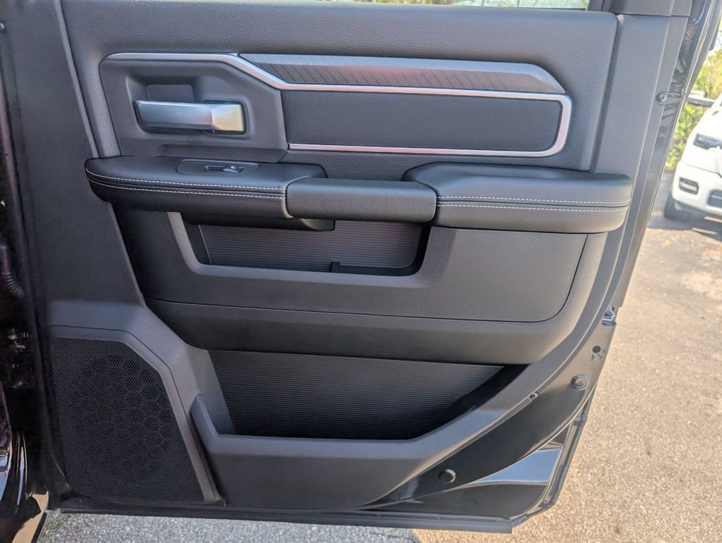 New 2026 RAM 3500 Big Horn AWD/4WD image 28