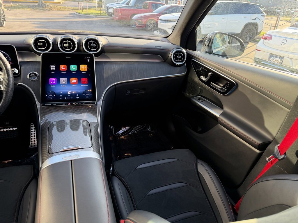 Used 2025 Mercedes-Benz GLC 43 AMG 4MATIC image 34