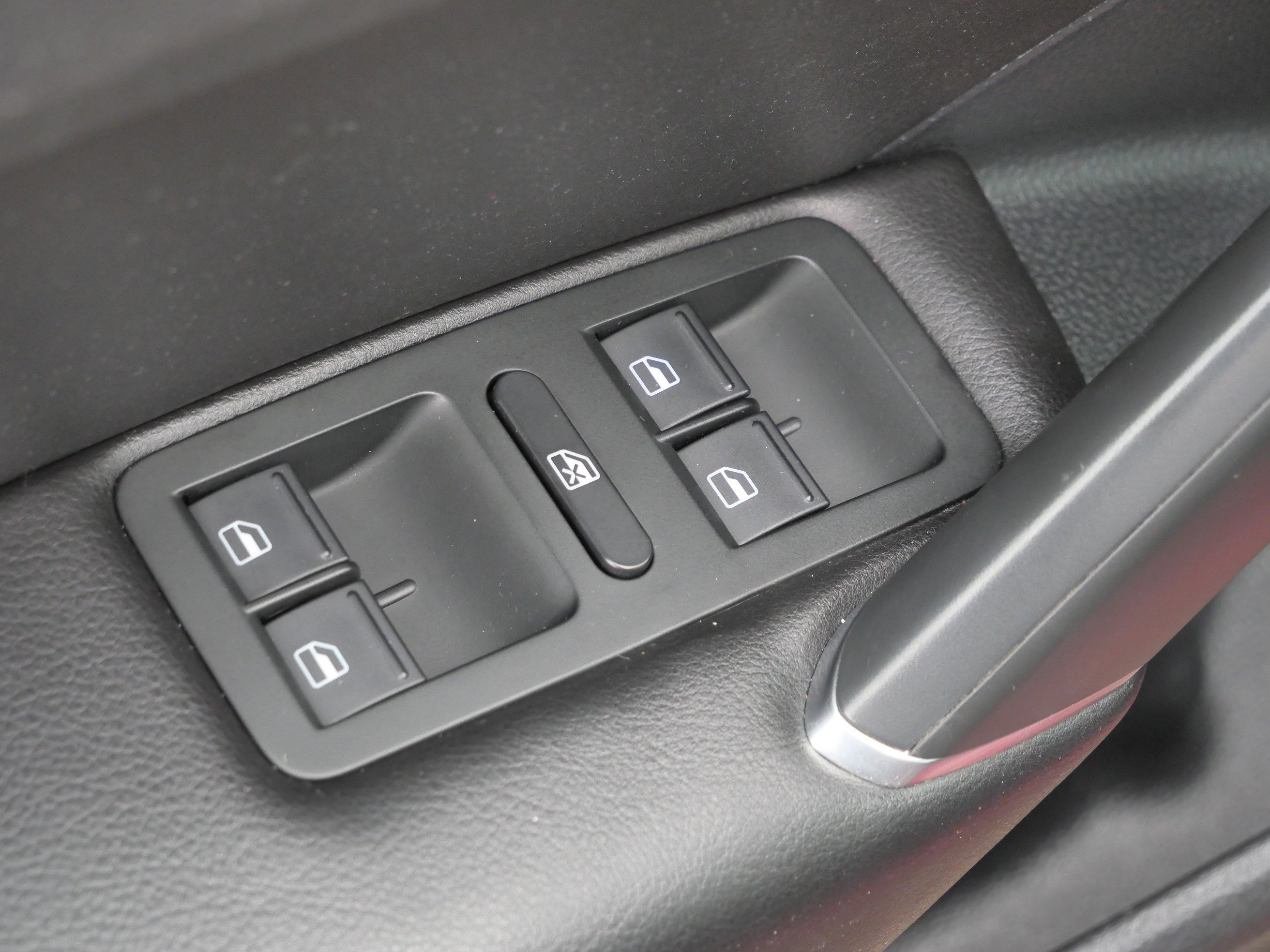 Used 2019 Volkswagen Passat 2.0T Wolfsburg image 19