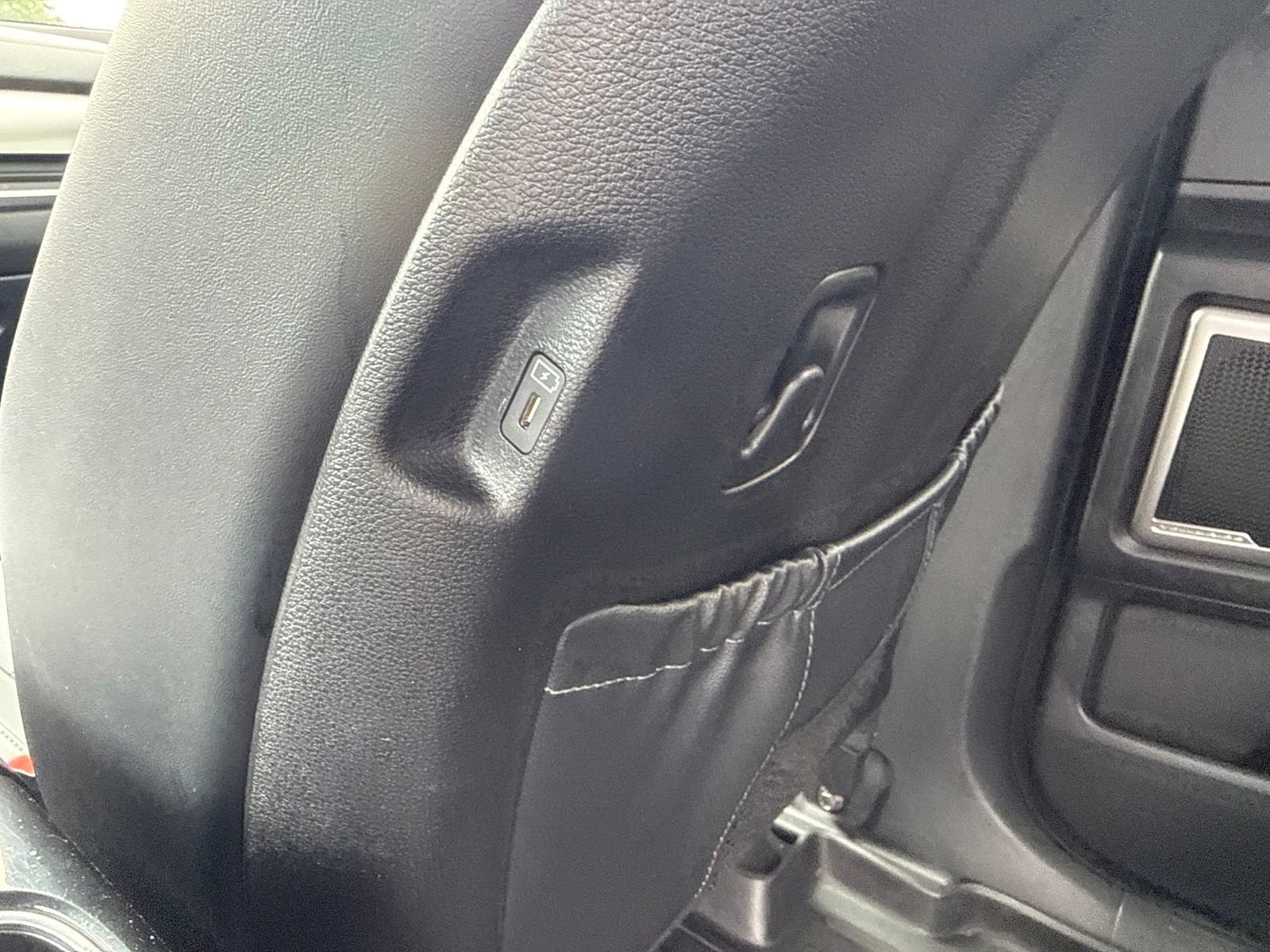 Used 2023 Kia Telluride S AWD/4WD image 19