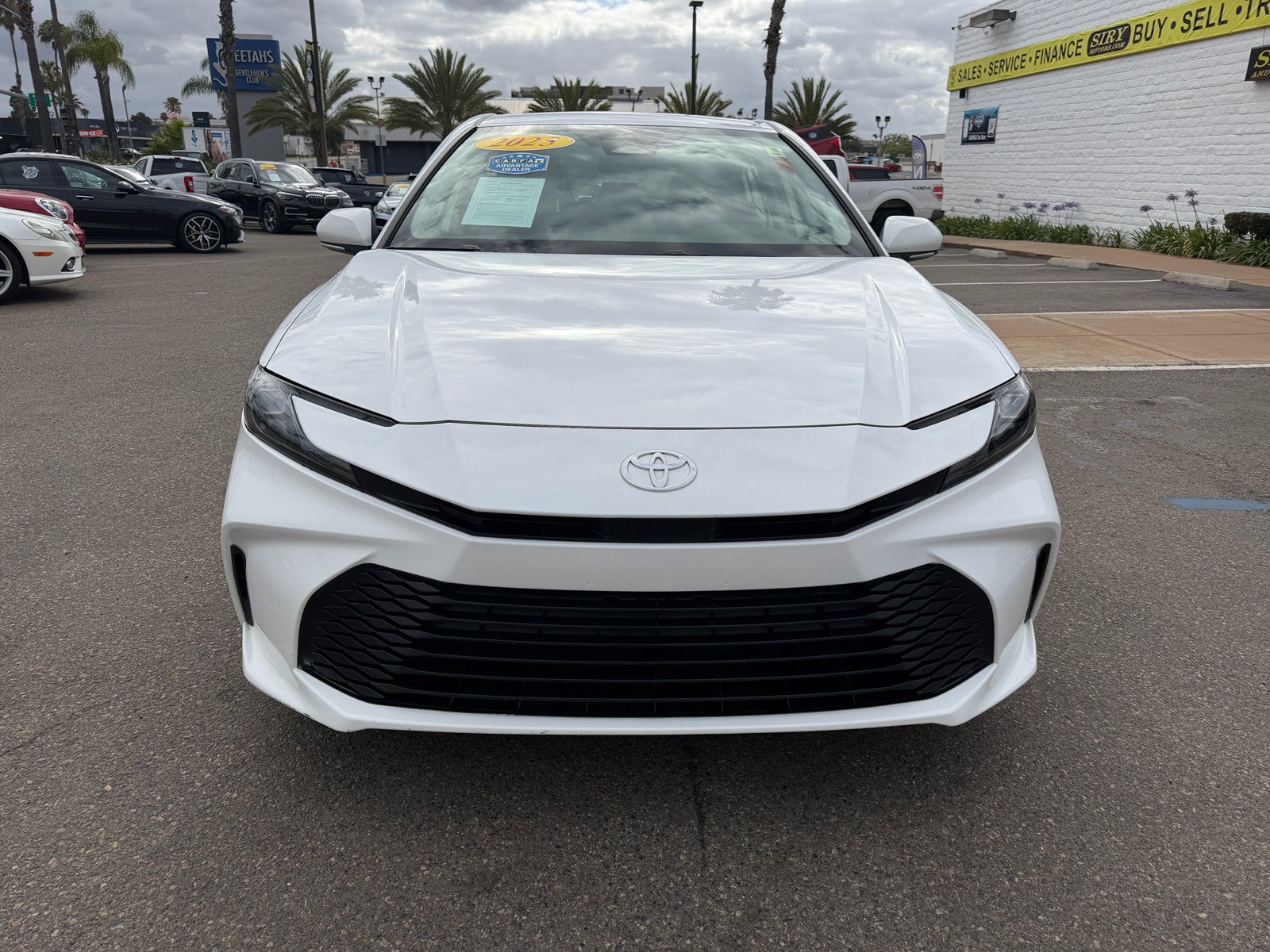 Used 2025 Toyota Camry LE FWD image 8