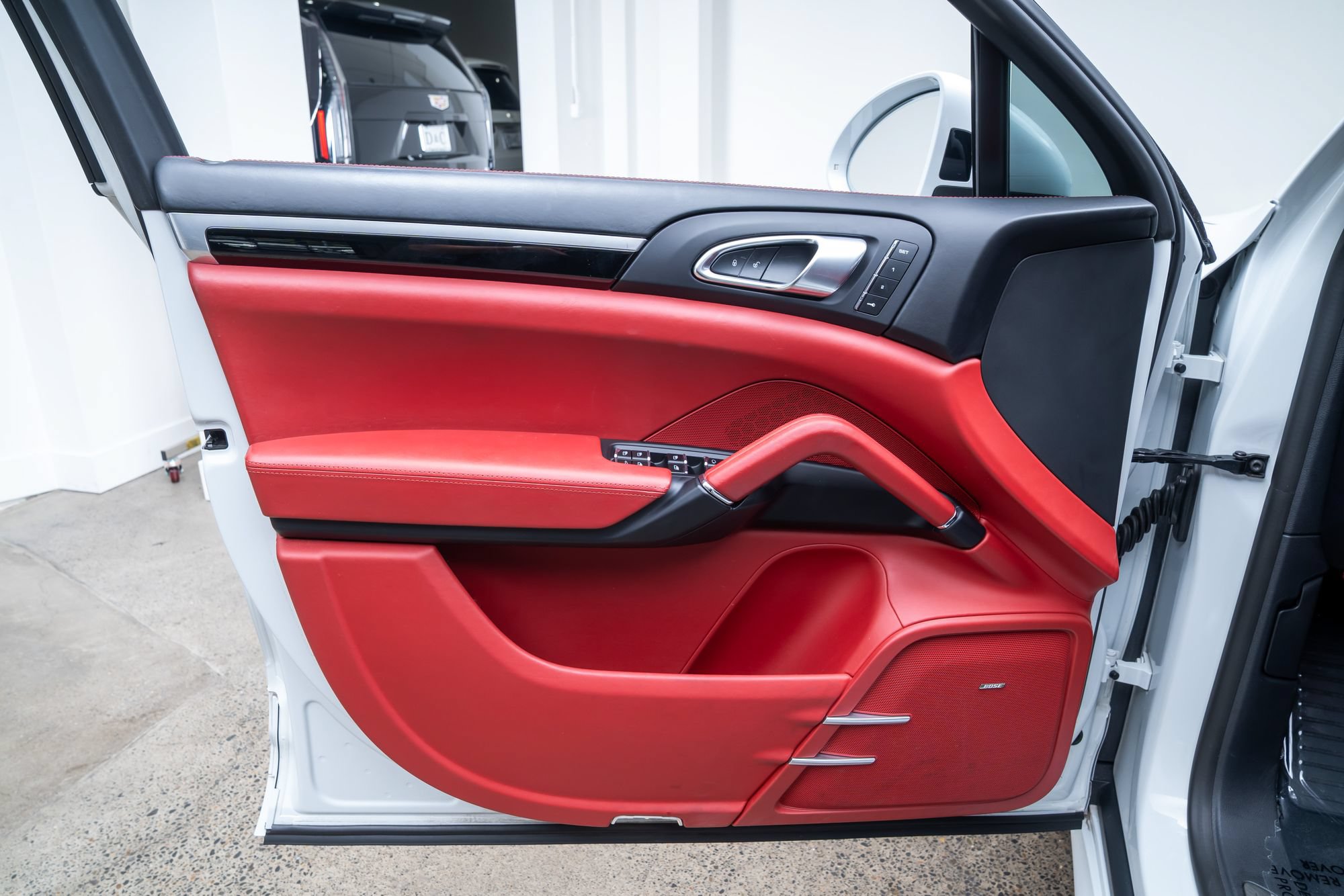 Used 2018 Porsche Cayenne GTS AWD/4WD image 16