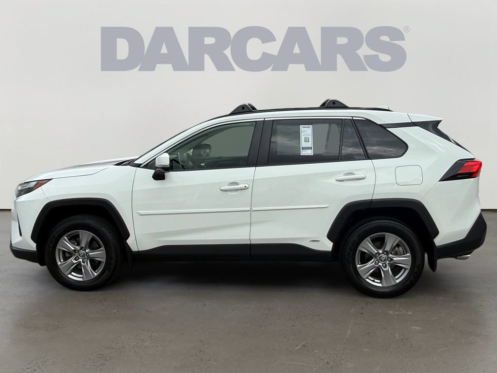 Used 2024 Toyota RAV4 LE AWD/4WD image 4