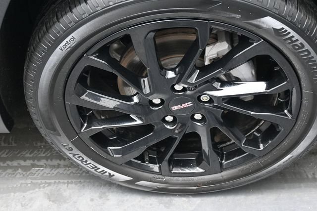 Used 2024 GMC Terrain SLE w/ Driver Convenience Package FWD image 35