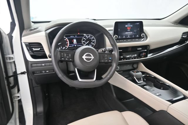 Used 2023 Nissan Rogue SL FWD image 16
