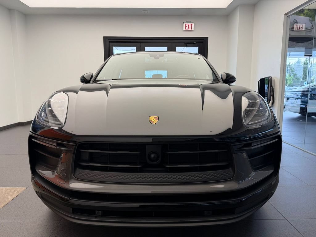 Used 2024 Porsche Macan Turbo AWD/4WD image 25