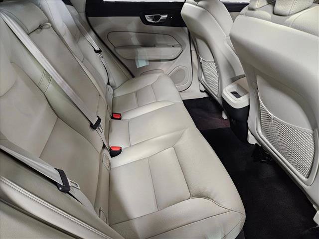 Used 2025 Volvo XC60 B5 Plus w/ Protection Package Premier AWD/4WD image 19
