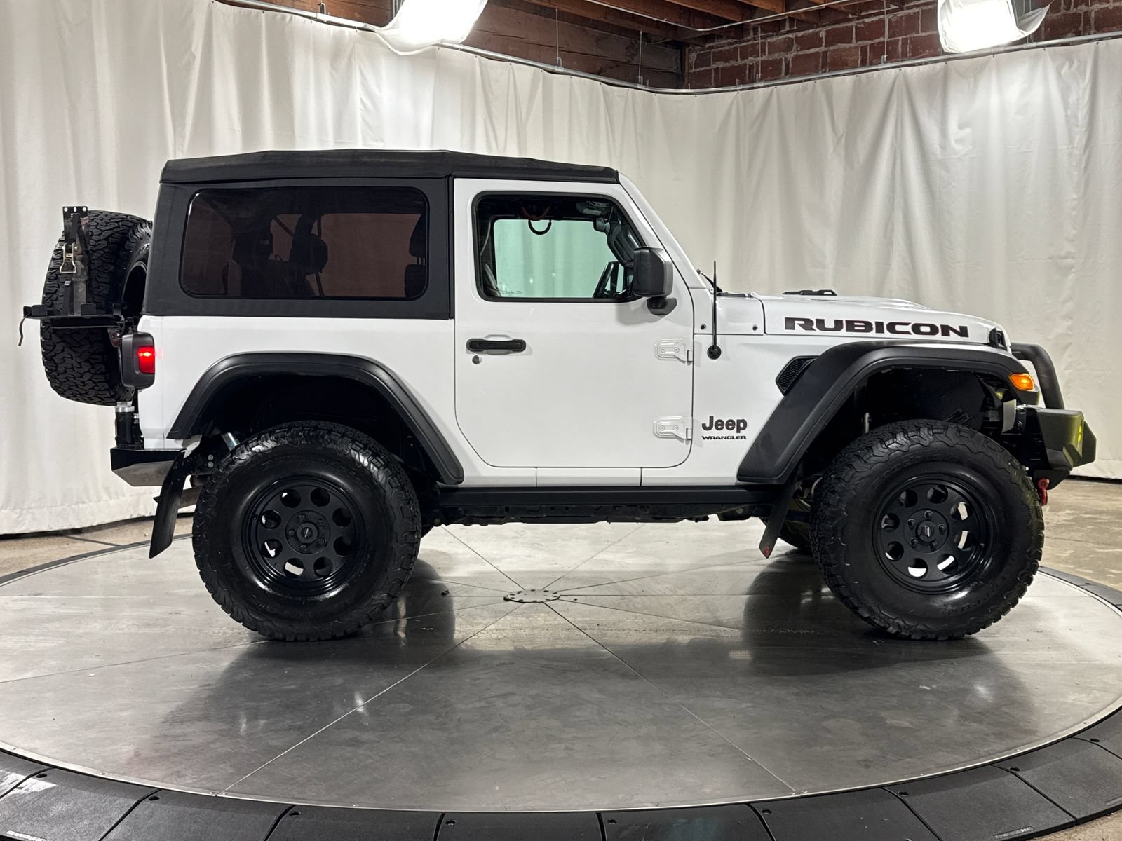 Used 2020 Jeep Wrangler Rubicon AWD/4WD image 9