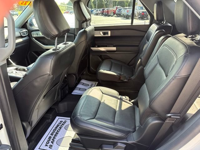 Used 2023 Ford Explorer Limited w/ Equipment Group 301A AWD/4WD image 11