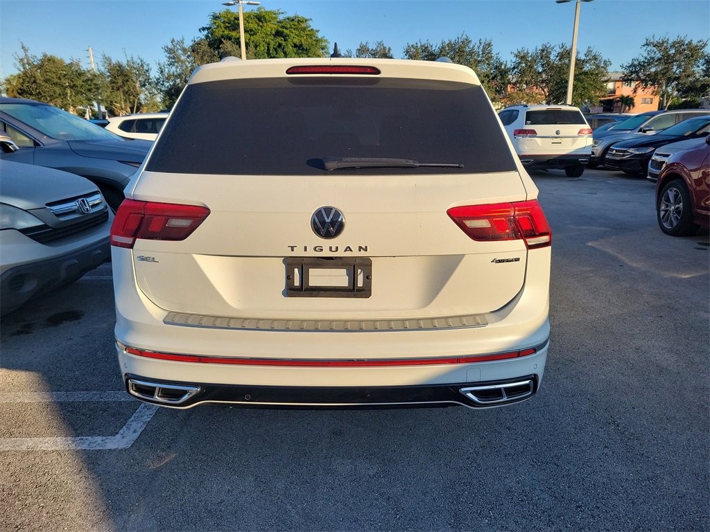 Used 2022 Volkswagen Tiguan SEL R-Line image 8