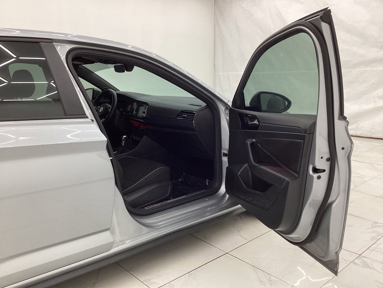 Used 2019 Volkswagen Jetta GLI image 17
