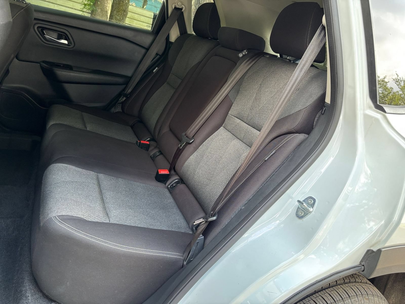 Used 2025 Nissan Rogue SV AWD/4WD image 40