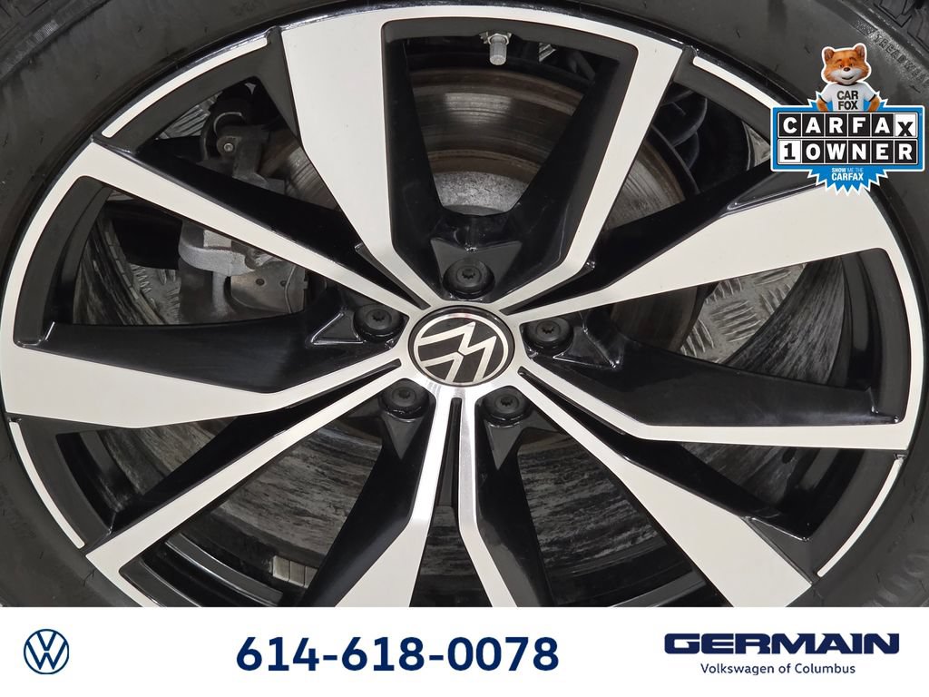 Certified 2025 Volkswagen Atlas Cross Sport SEL Premium R-Line AWD/4WD image 14
