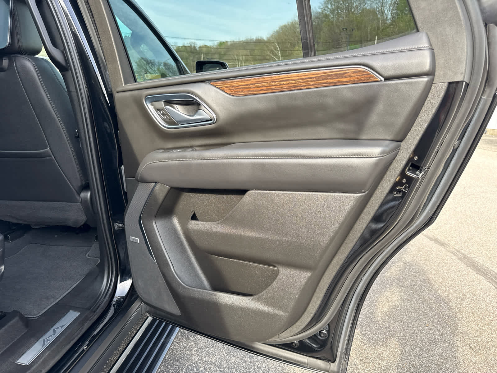 Used 2023 Chevrolet Tahoe High Country image 32