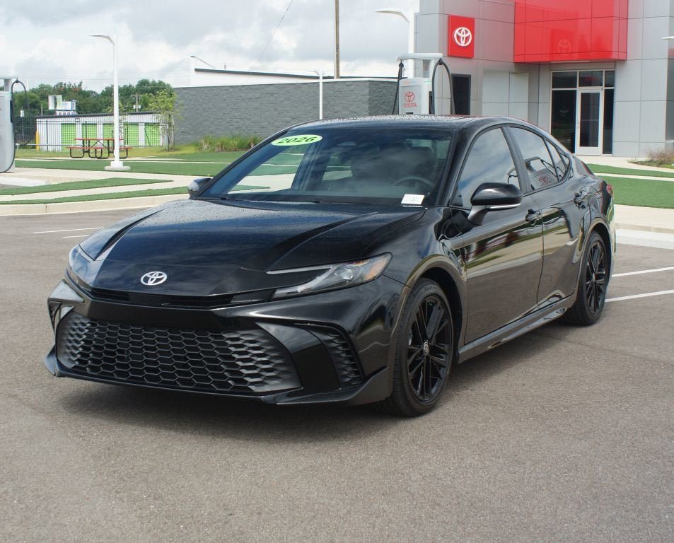 Used 2026 Toyota Camry SE FWD image 23