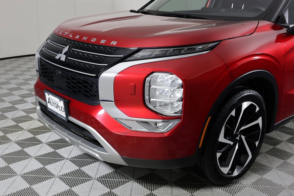 Used 2022 Mitsubishi Outlander SE image 40