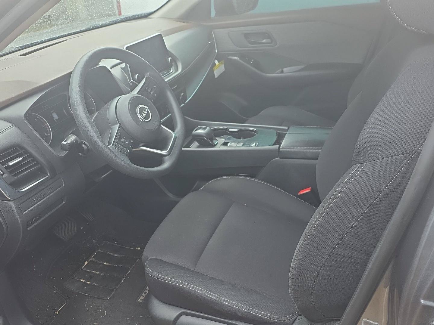 Used 2023 Nissan Rogue S FWD image 10