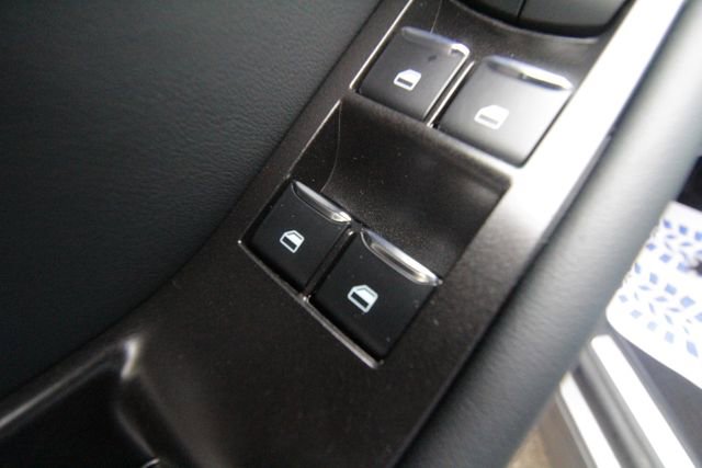 New 2026 Ford Explorer ST-Line w/ ST-Line Street Pack image 20