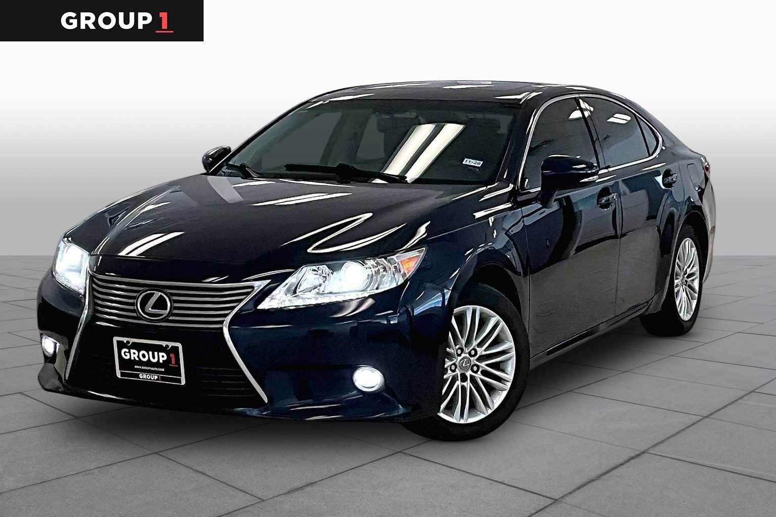 Used 2015 Lexus ES 350 w/ Luxury Package FWD image 1