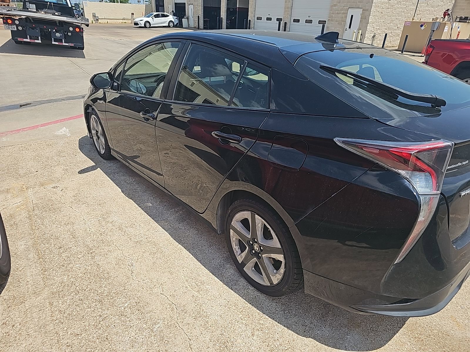 Used 2016 Toyota Prius Three Touring w/ Preferred Accessory Package image 8