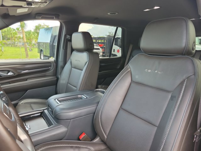 Used 2024 GMC Yukon Denali RWD image 22