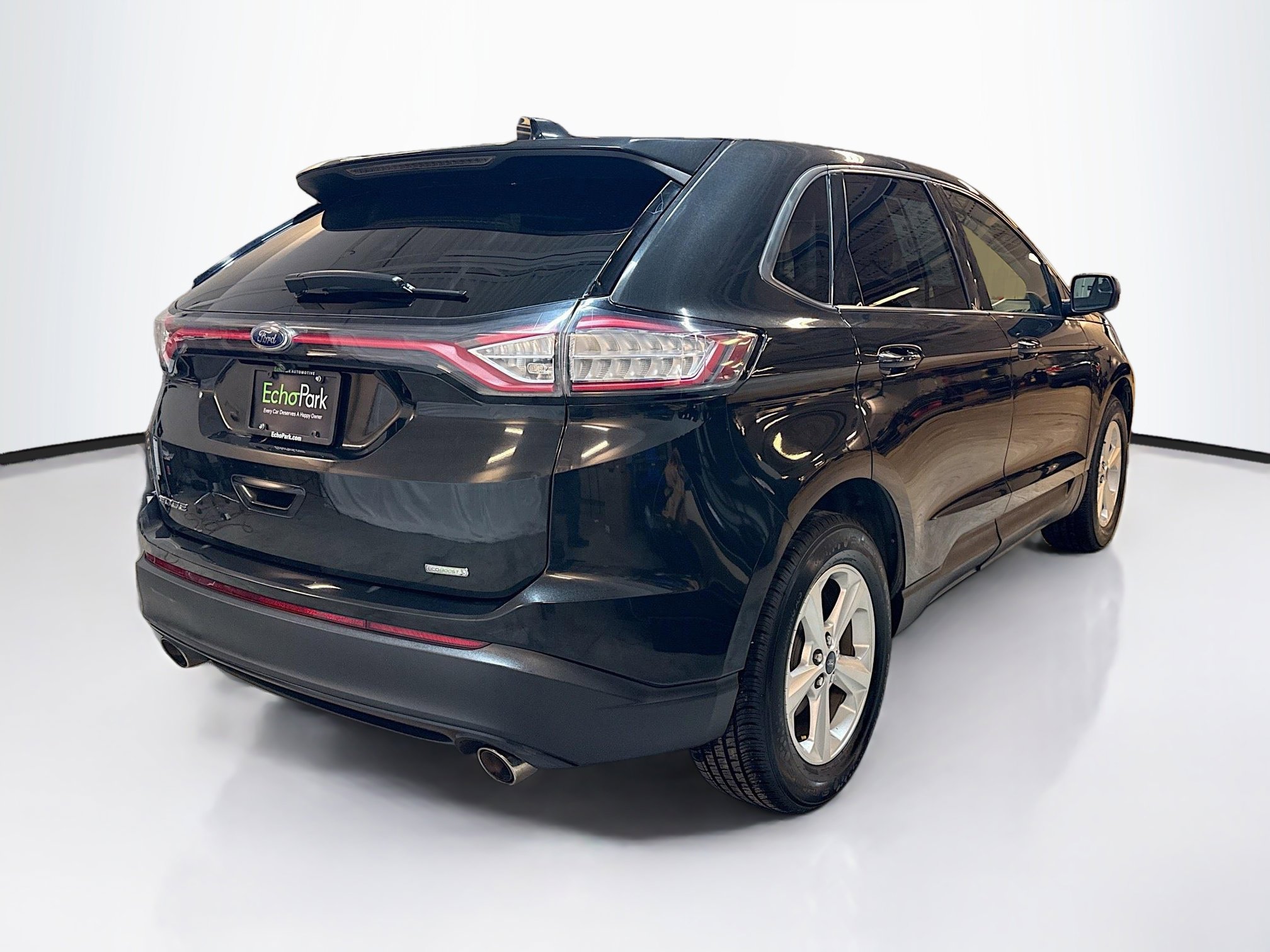 Used 2015 Ford Edge SE image 9