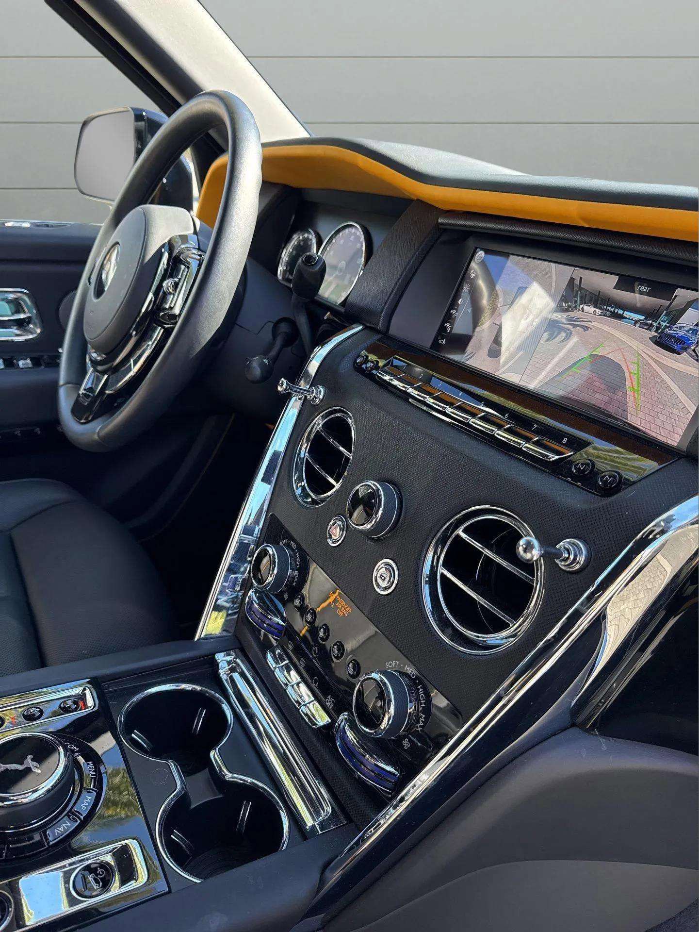 Used 2022 Rolls-Royce Cullinan image 26