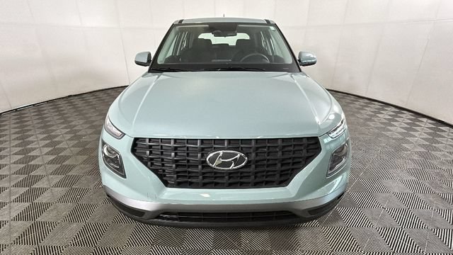 Certified 2026 Hyundai Venue SE FWD image 7