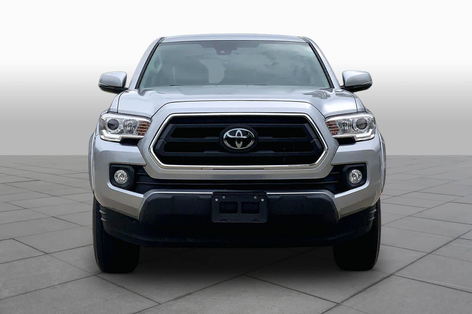 Certified 2022 Toyota Tacoma SR5 w/ Technology Package RWD image 4