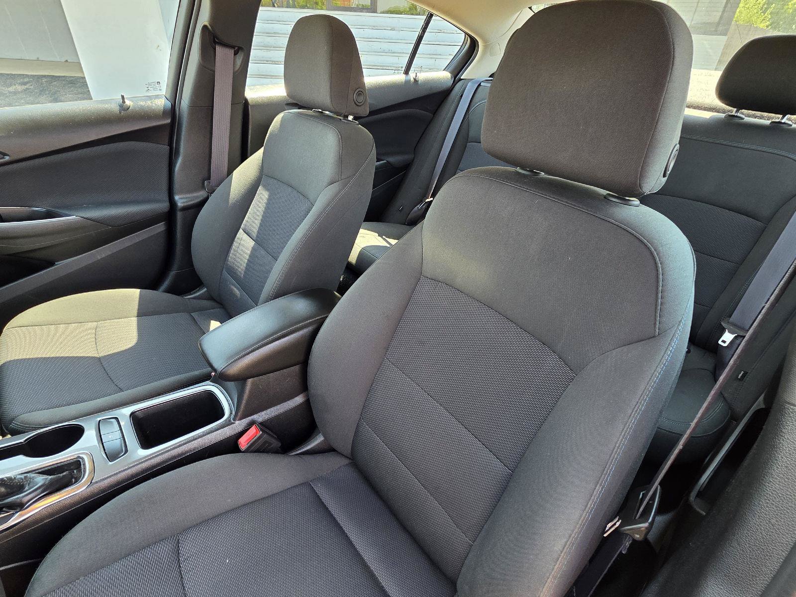 Used 2017 Chevrolet Cruze LT w/ Convenience Package FWD image 32