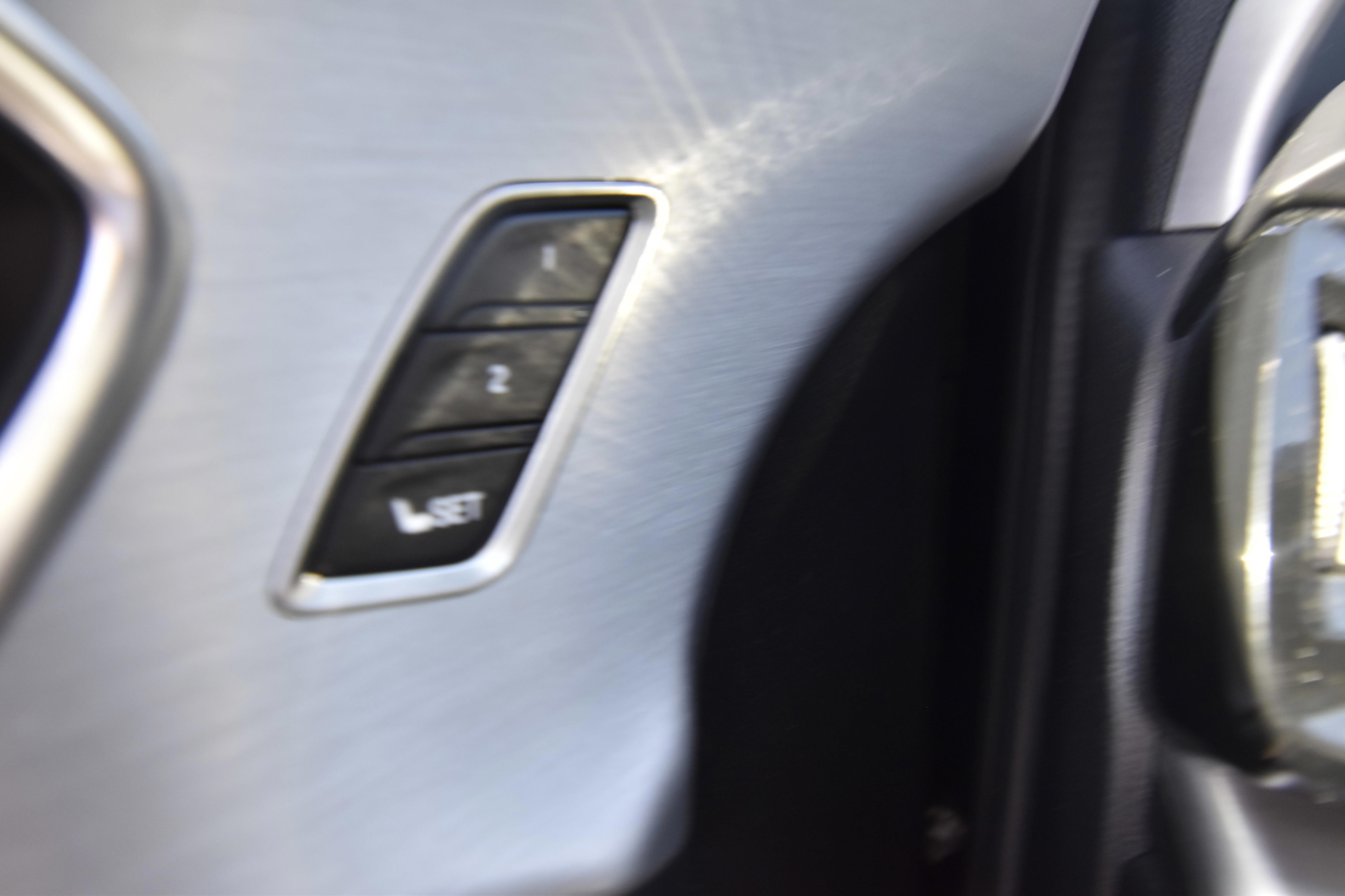 Used 2020 Acura RDX FWD w/ Technology Package image 17