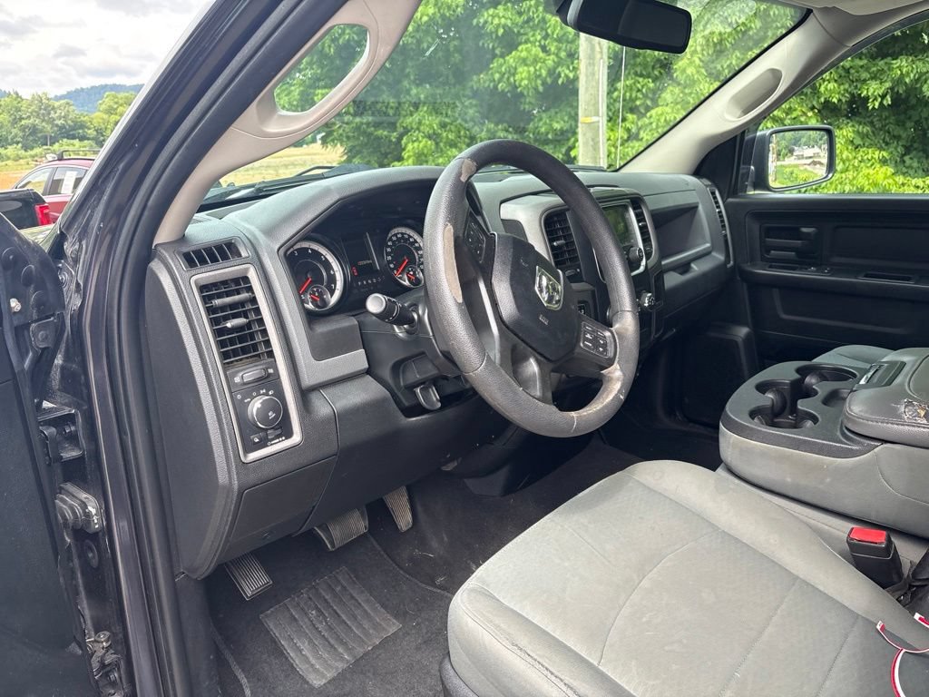 Used 2018 RAM 1500 Express AWD/4WD image 11